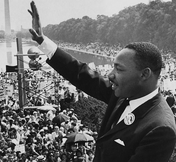 martin luther king waving